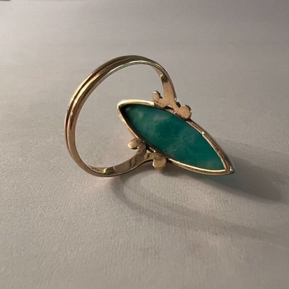 REAL 10k Yellow Gold ANTIQUE Green Agate Ring Sz 6 Victorian Navette Chrysoprase - Picture 11 of 16